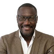 Adam SENE consultant immobilier chez efficity