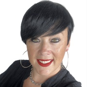 Julie Derradji Piret consultant immobilier chez efficity