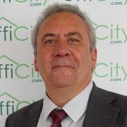 Luis Vicente Paniagua consultant immobilier chez efficity
