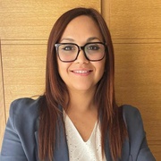 Naima Boufetta consultant immobilier chez efficity