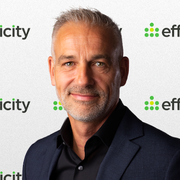 Paul Pomares consultant immobilier chez efficity