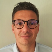 Simon Ménart consultant immobilier chez efficity