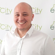 Vincent Farjas consultant immobilier chez efficity