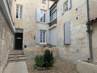 immeuble  - 375m2 à Saintes (17100)