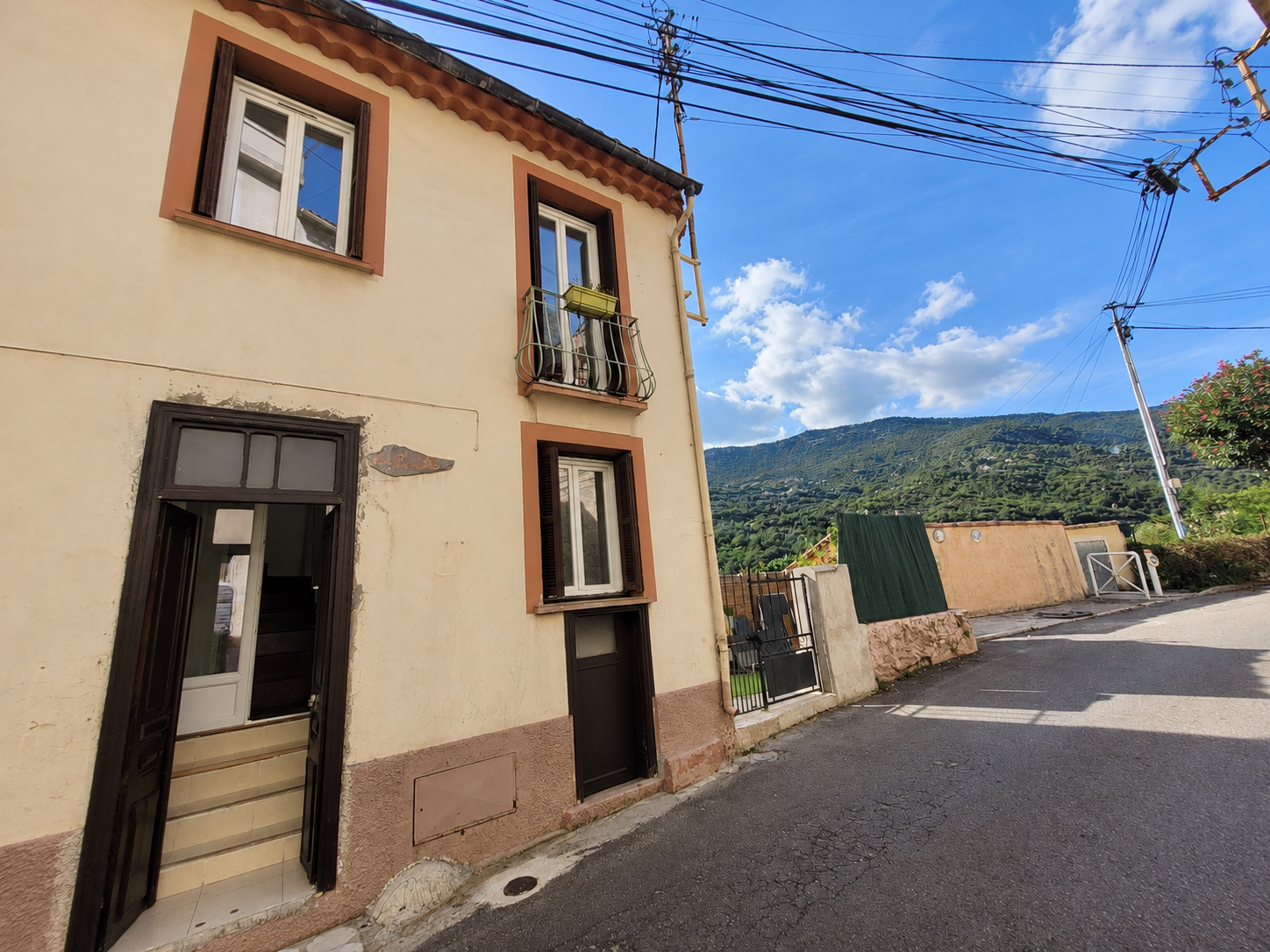 Maison 4 pièces 80 m² · à Contes · 80 m² · 265 000 €