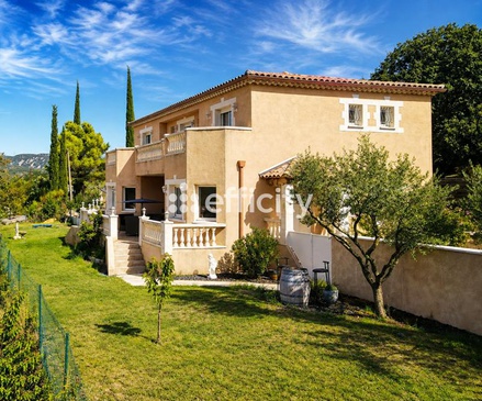 maison 7 pièces - 174,0m2 à Saint-Montan (07220)