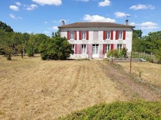 maison 6 pièces - 170m2 à Saint-Jean-d'Angély (17400)