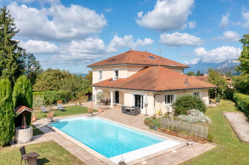 Achat immobilier Maison 5 pièces  245m2 à Annecy (74600) - Photo n°1