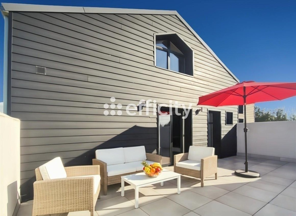 Achat immobilier Appartement 6 pièces  214m2 à La Rochelle (17000) - Photo n°1