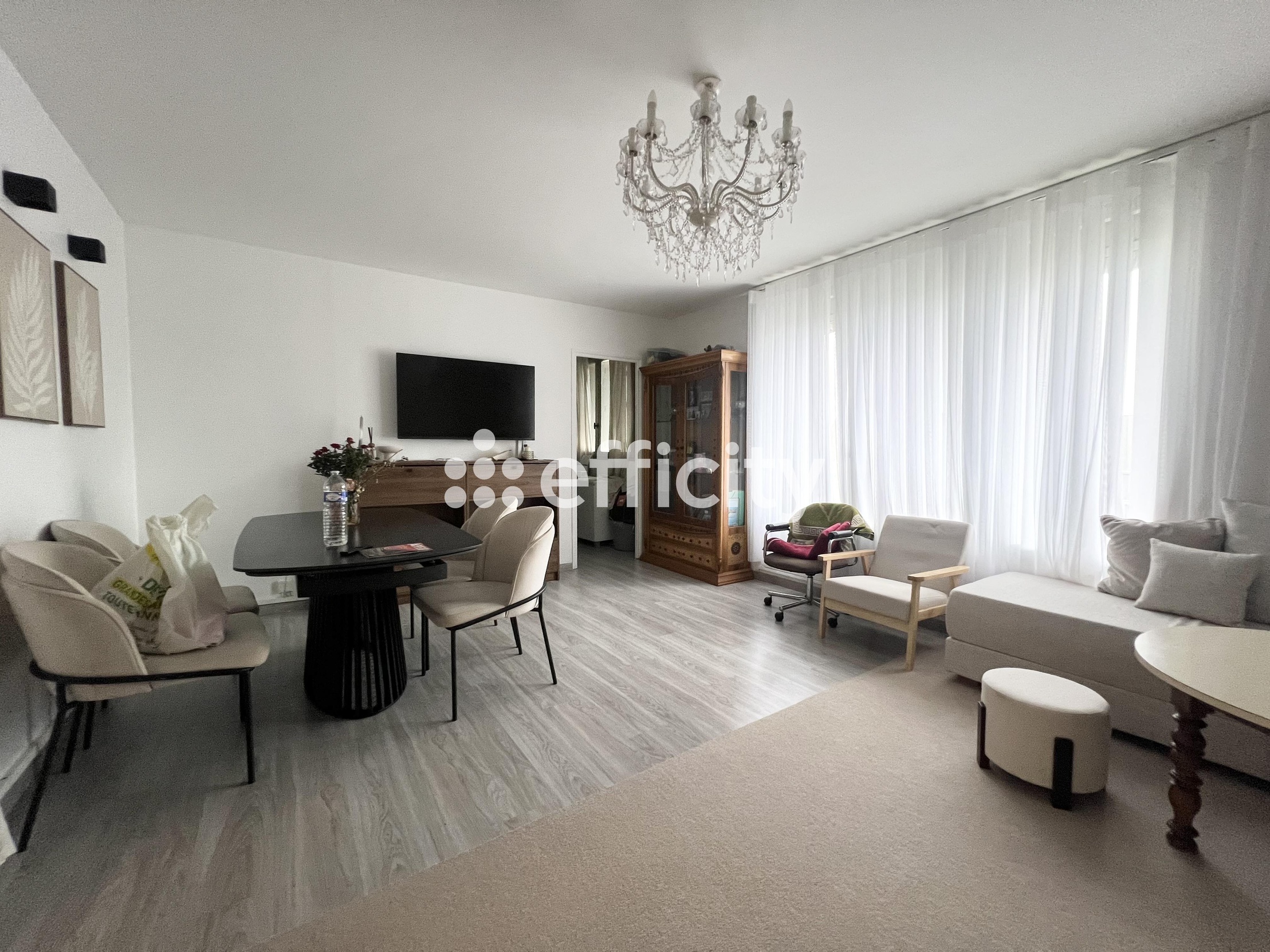 appartement 6 pièces - 105m2 à Joué-lès-Tours (37300)