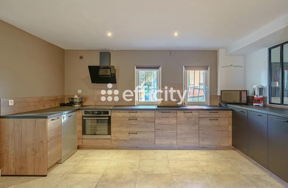 Achat immobilier Maison 6 pièces  220m2 à Marseille (13015) - Photo n°7