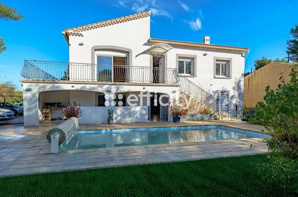 maison 6 pièces - 220m2 à Marseille (13015)