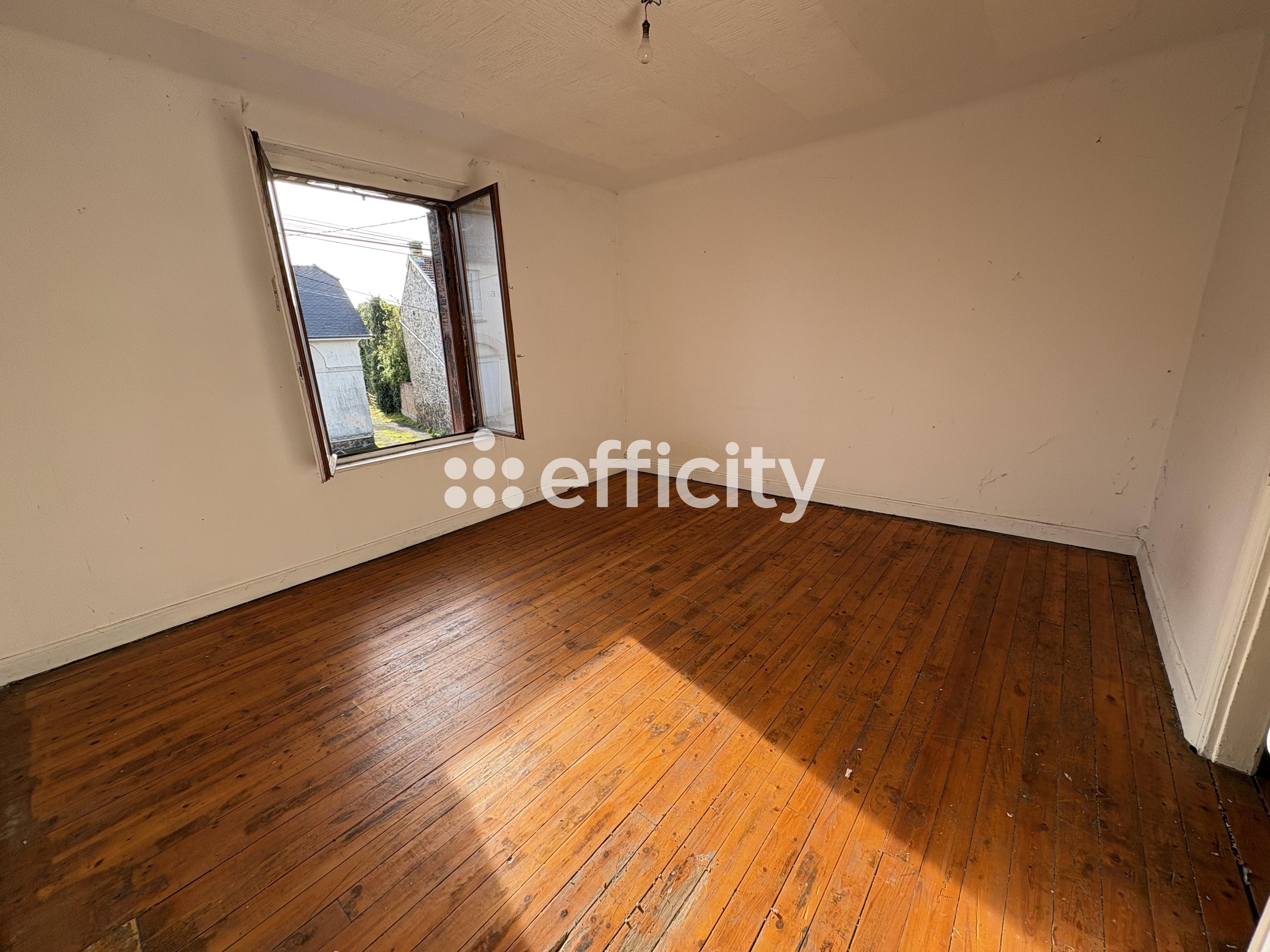 Achat immobilier Maison 8 pièces  192m2 à Suippes (51600) - Photo n°4