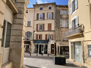 immeuble  - 170m2 à Apt (84400)