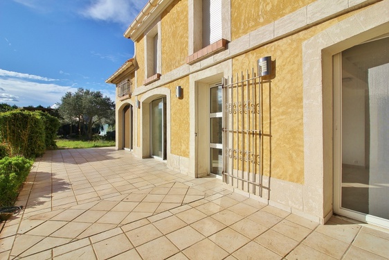 maison 5 pièces - 135m2 à Arles (13200)