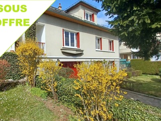 maison 7 pièces - 200m2 à Saint-Flour (15100)