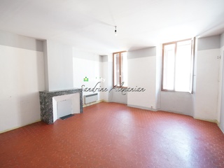 appartement 3 pièces - 77m2 à Salernes (83690)