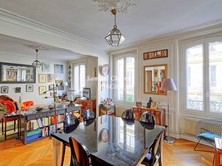 appartement 4 pièces - 75m2 à Paris (75008)