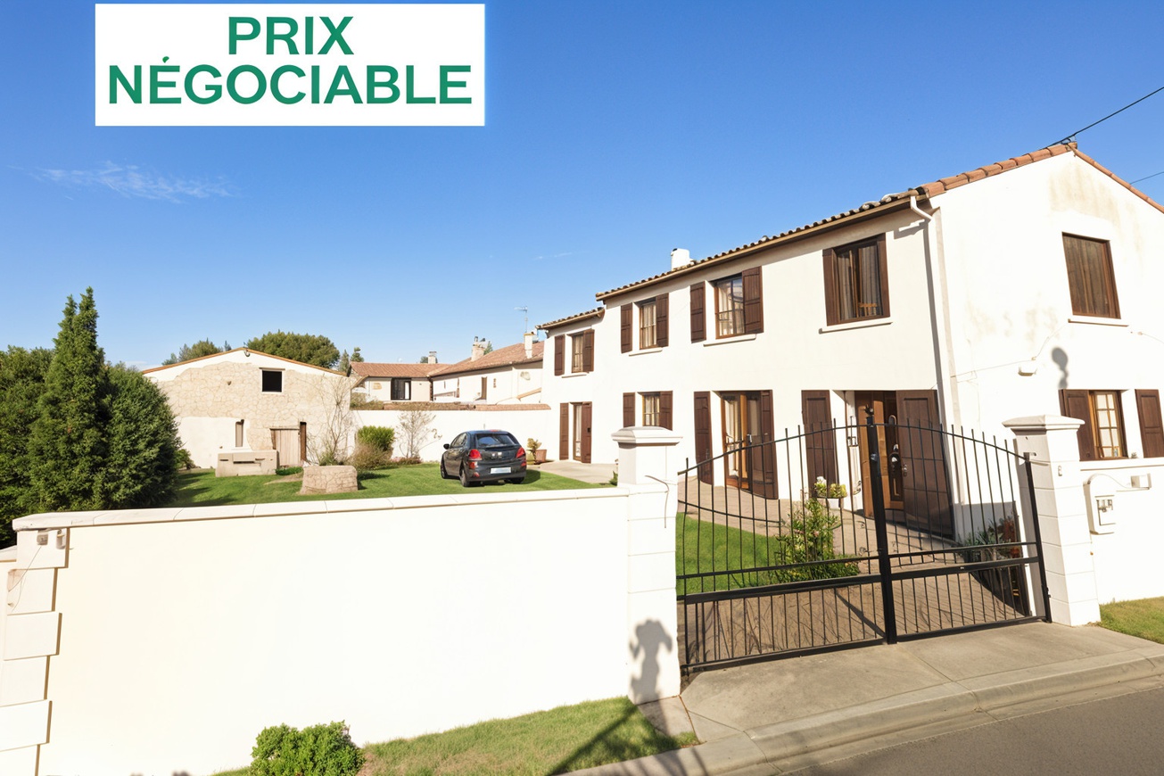 Achat immobilier Maison 7 pièces  196m2 à Barzan (17120) - Photo n°1