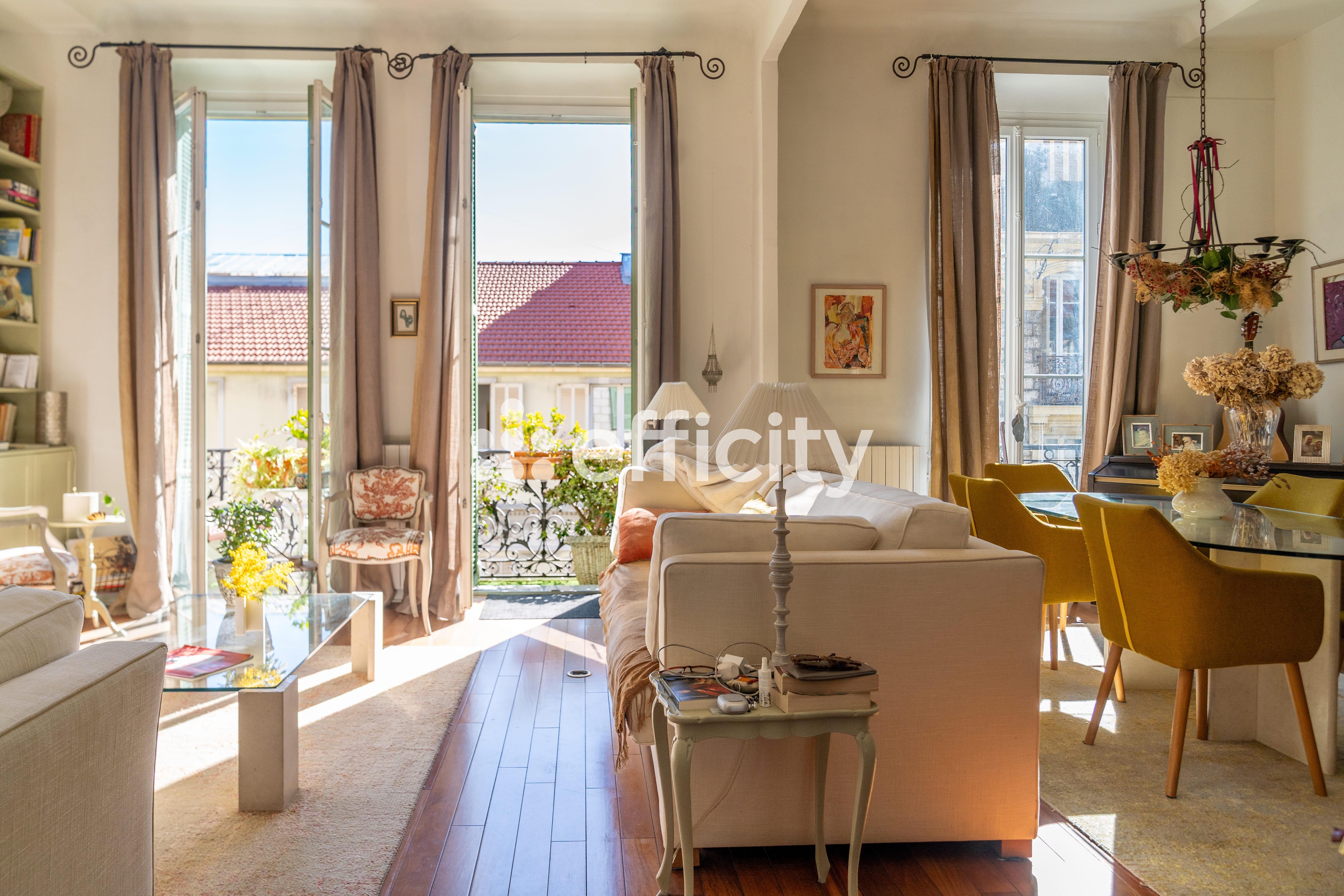 appartement 6 pièces - 144m2 à Nice (06000)