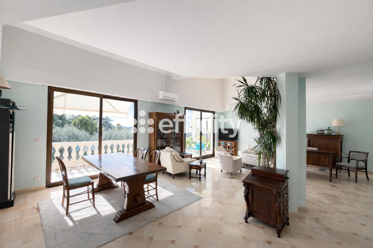 Achat immobilier Appartement 5 pièces  140m2 à Cannes (06400) - Photo n°4