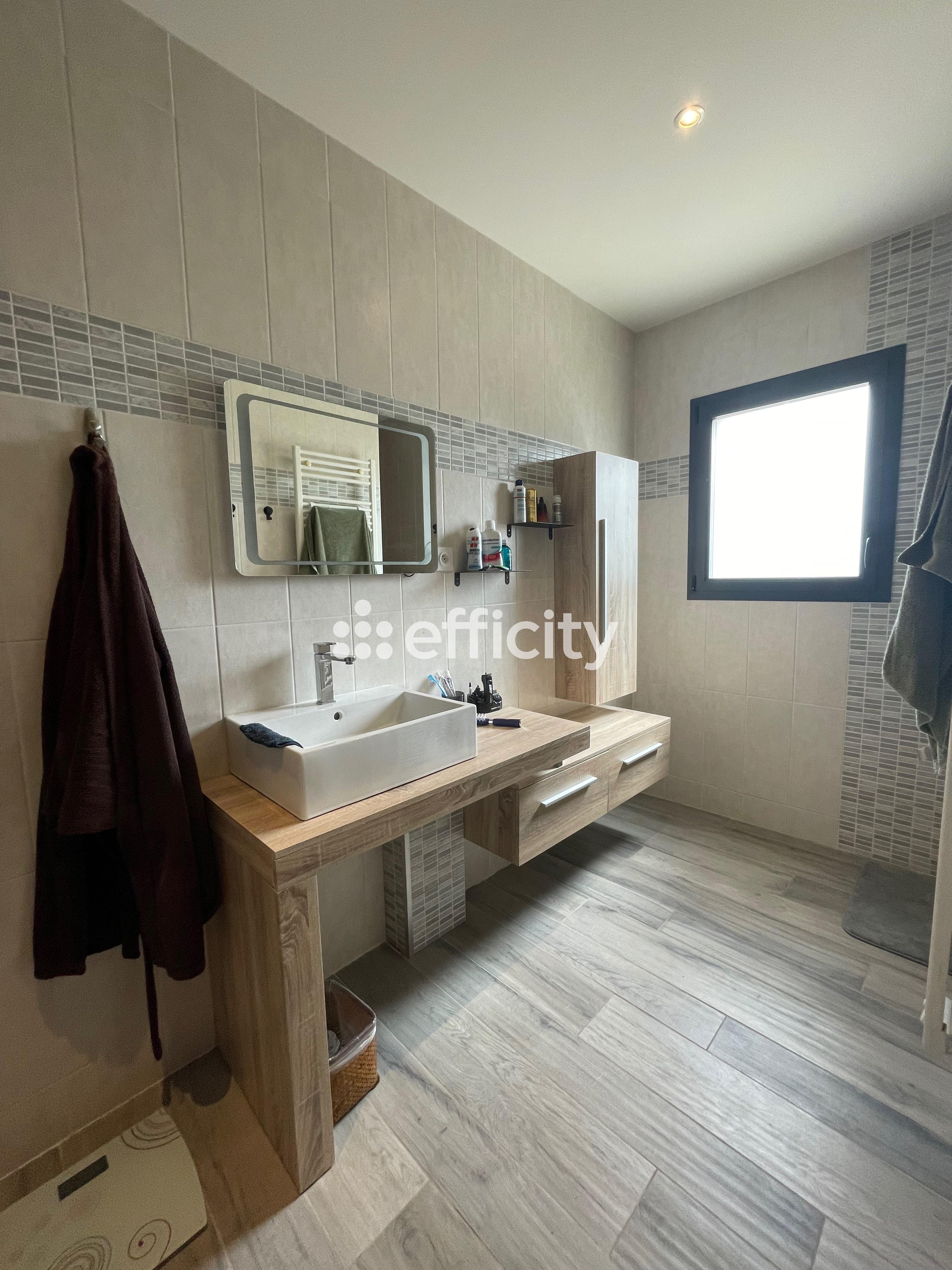 Achat immobilier Maison 4 pièces  197m2 à Les Billaux (33500) - Photo n°12
