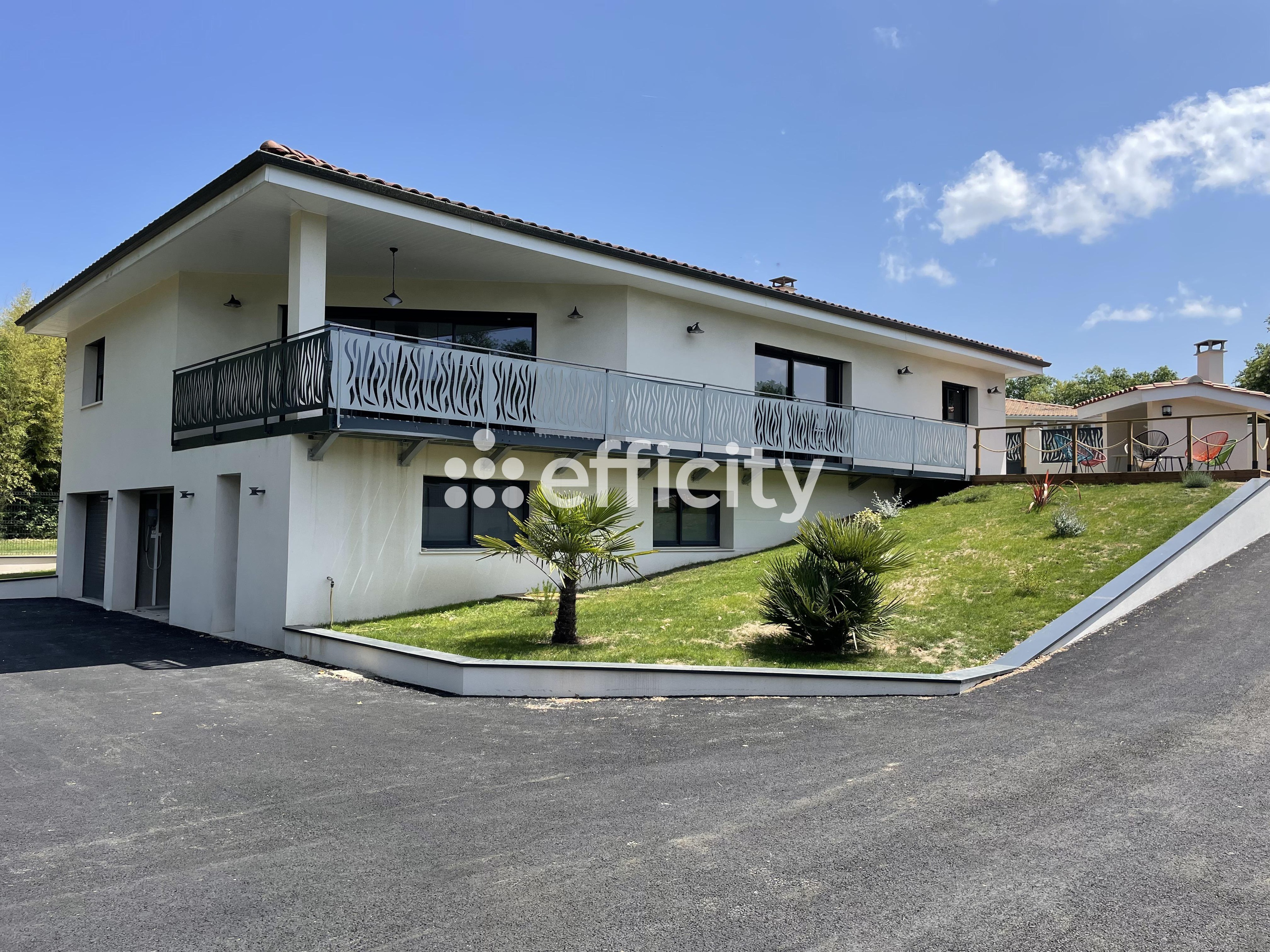Achat immobilier Maison 4 pièces  197m2 à Les Billaux (33500) - Photo n°1