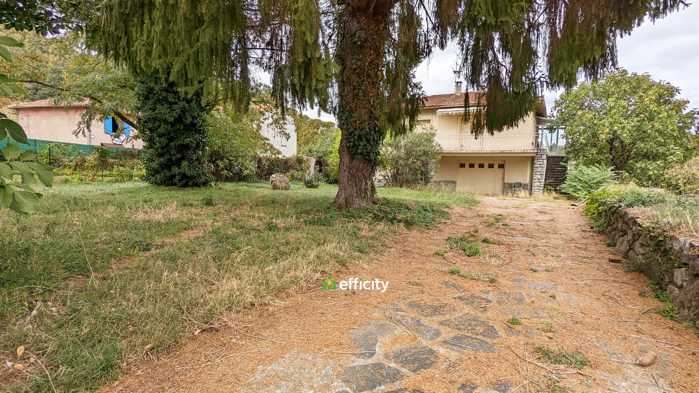 maison 7 pièces - 180m2 à Foix (09000)