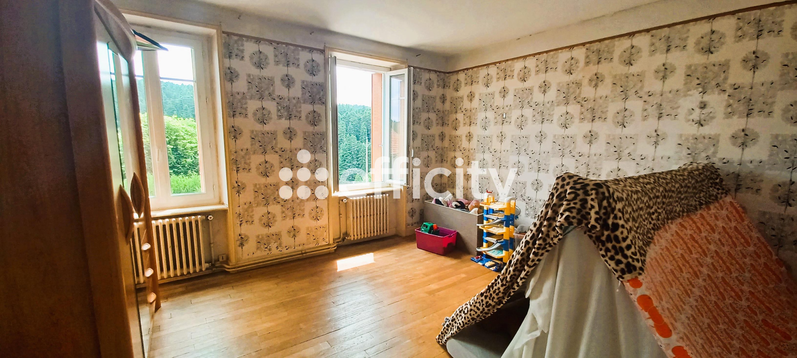 Achat immobilier Maison 9 pièces  206m2 à Védrines-Saint-Loup (15100) - Photo n°10