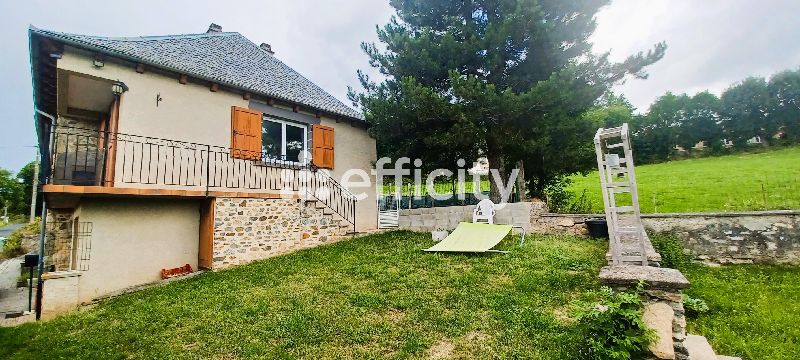 Achat immobilier Maison 9 pièces  206m2 à Védrines-Saint-Loup (15100) - Photo n°17