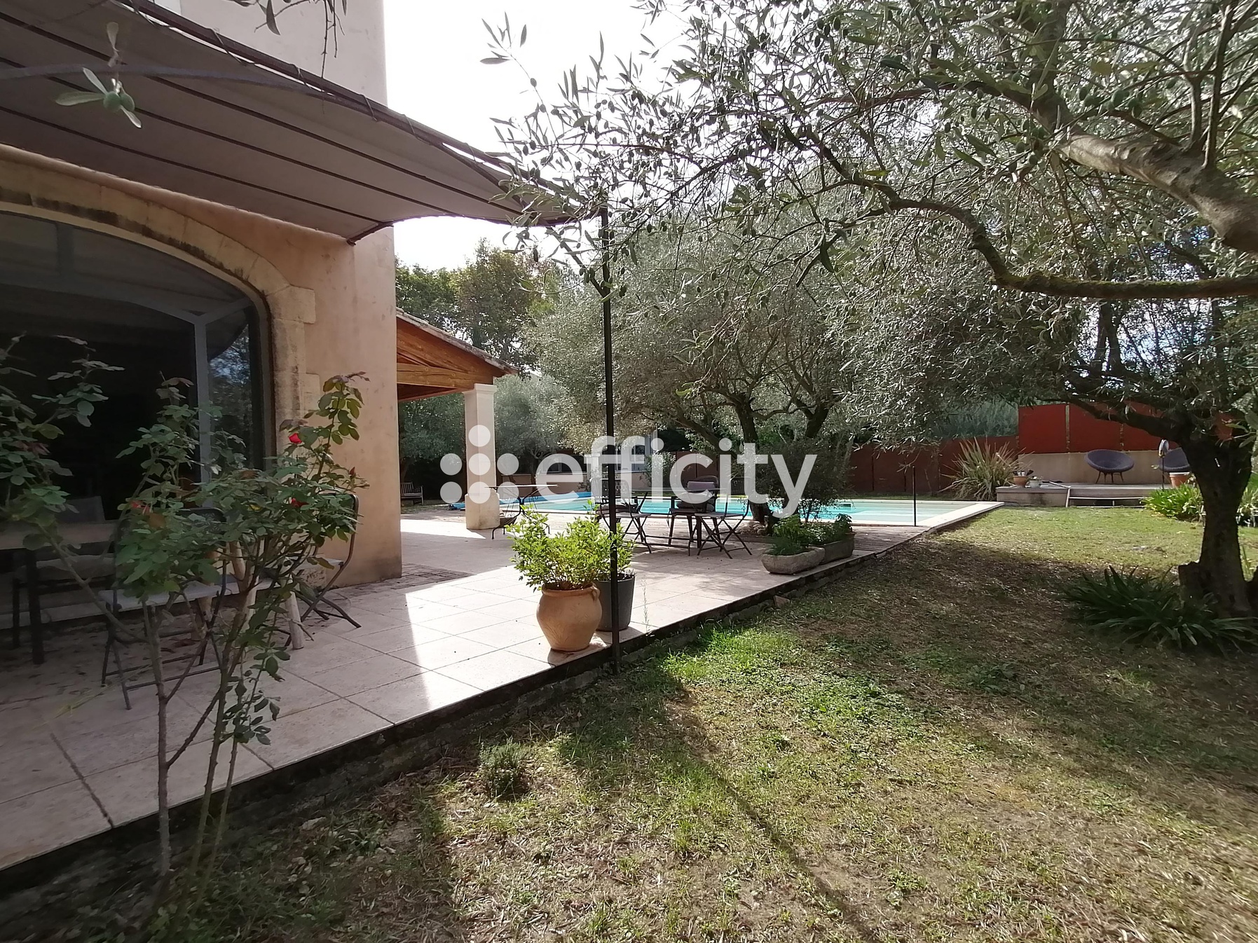 maison 7 pièces - 215m2 à Uzès (30700)