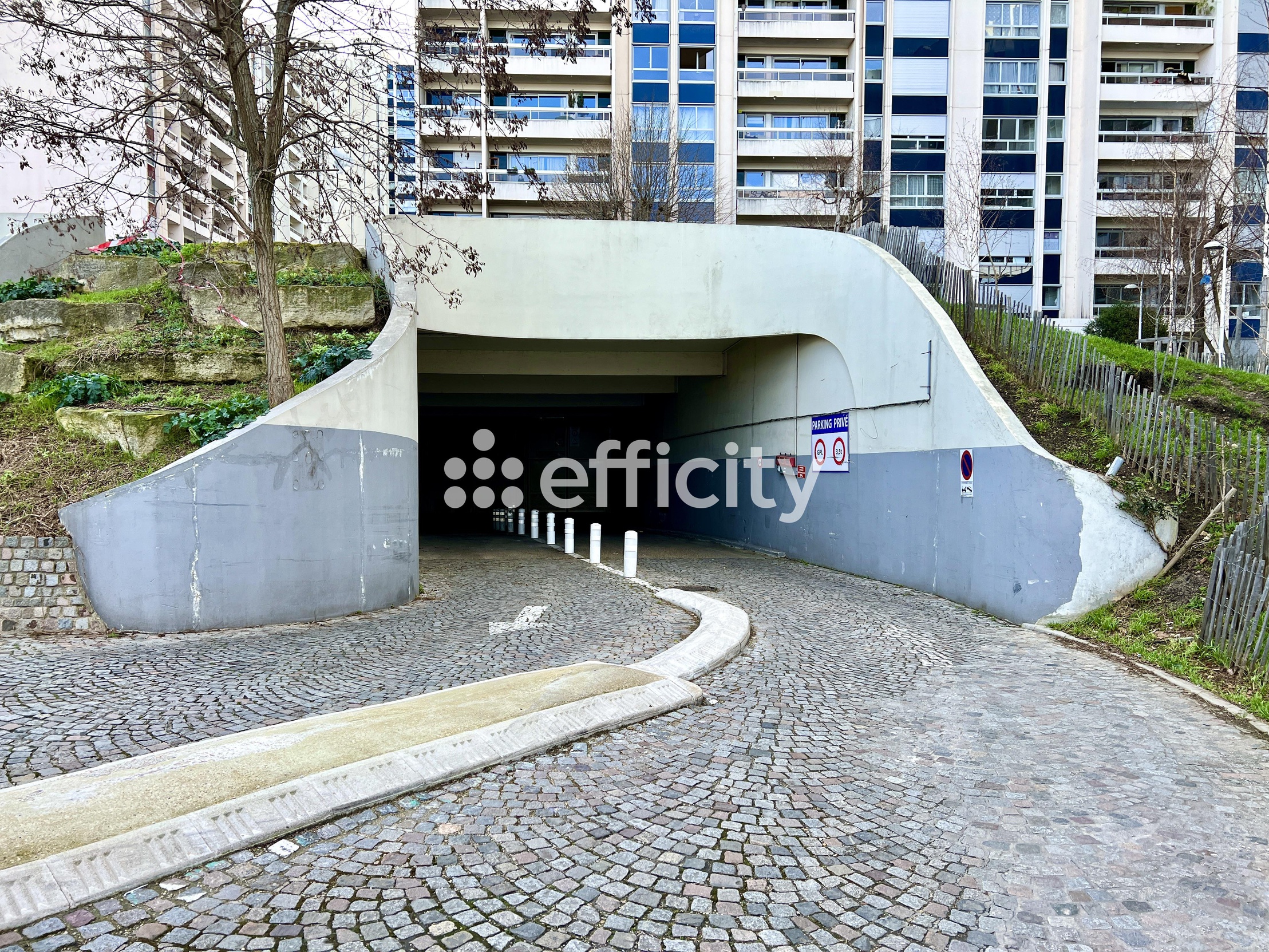 parking  - 11m2 à Issy-les-Moulineaux (92130)