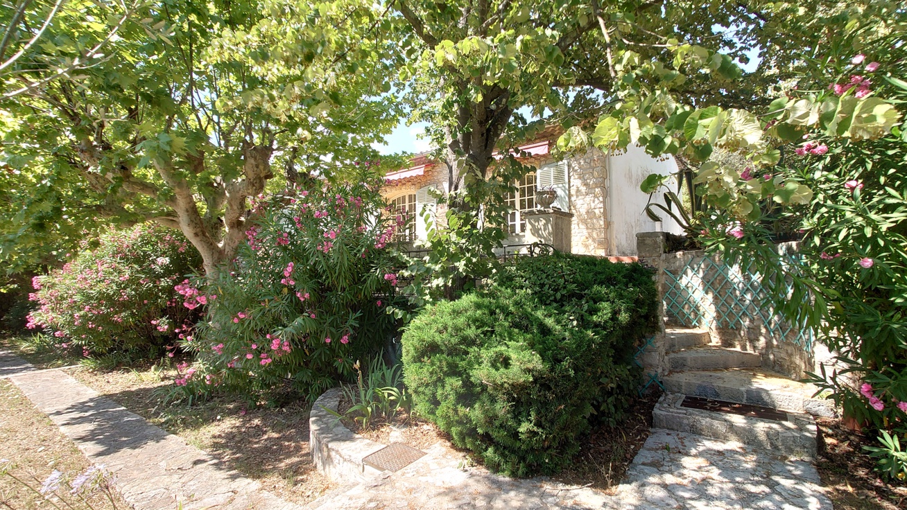 maison 5 pièces - 275m2 à Fayence (83440)