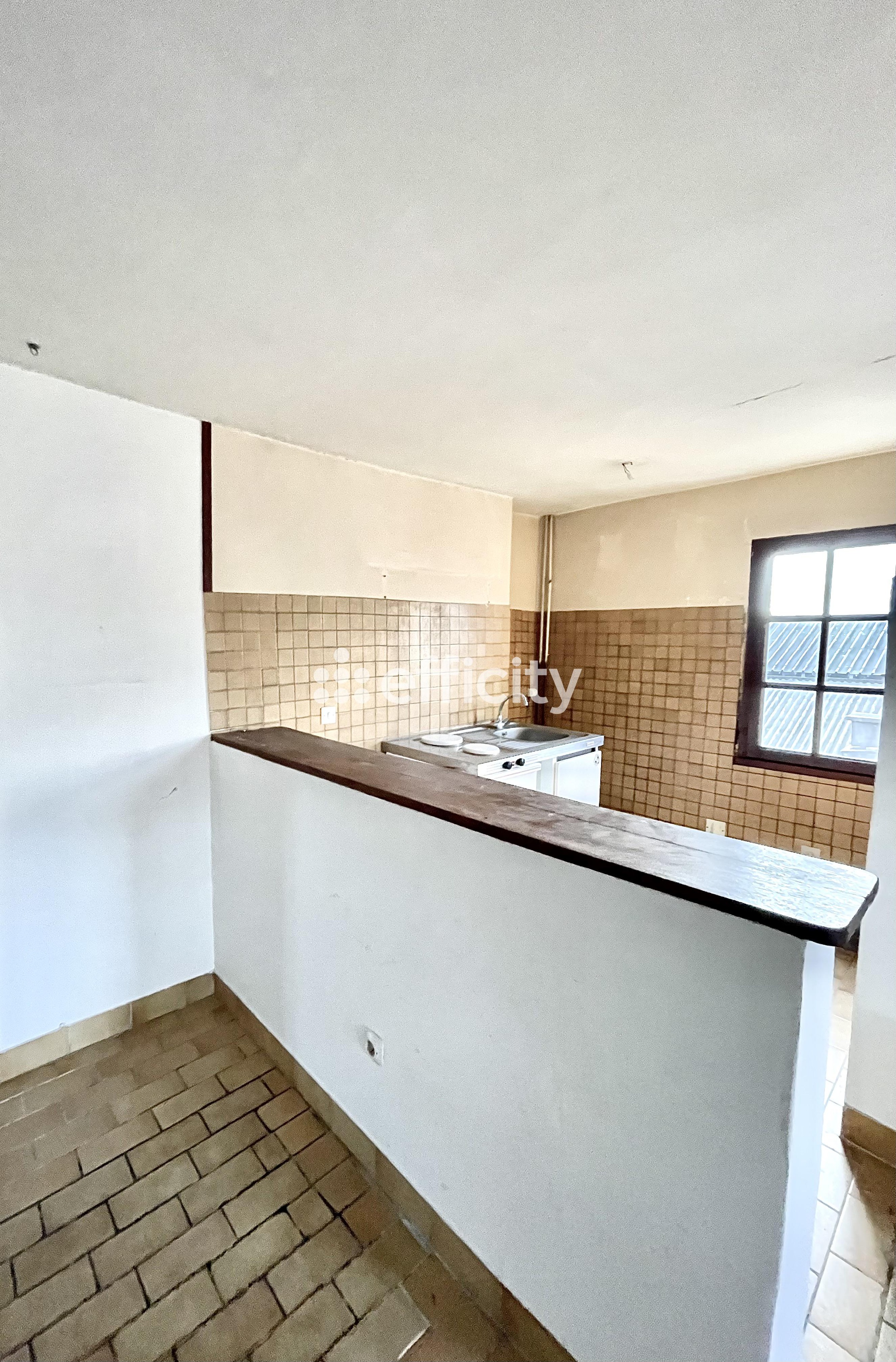 Achat immobilier Immeuble 8 pièces  250m2 à Lisieux (14100) - Photo n°5