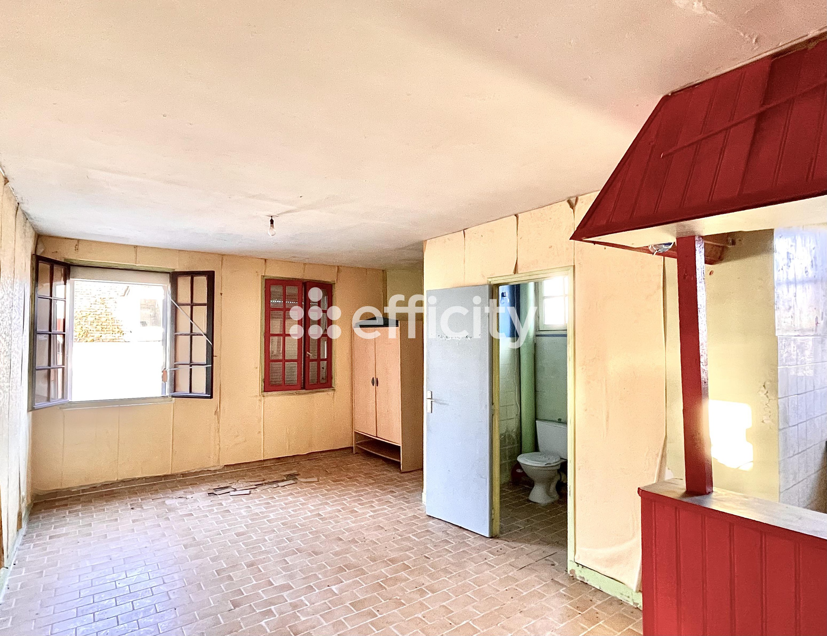 Achat immobilier Immeuble 8 pièces  250m2 à Lisieux (14100) - Photo n°4