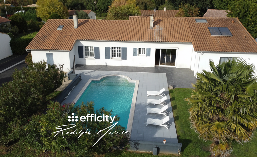 maison 8 pièces - 220m2 à Aigondigné (79370)