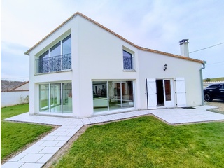 maison 8 pièces - 202m2 à Lhommaizé (86410)