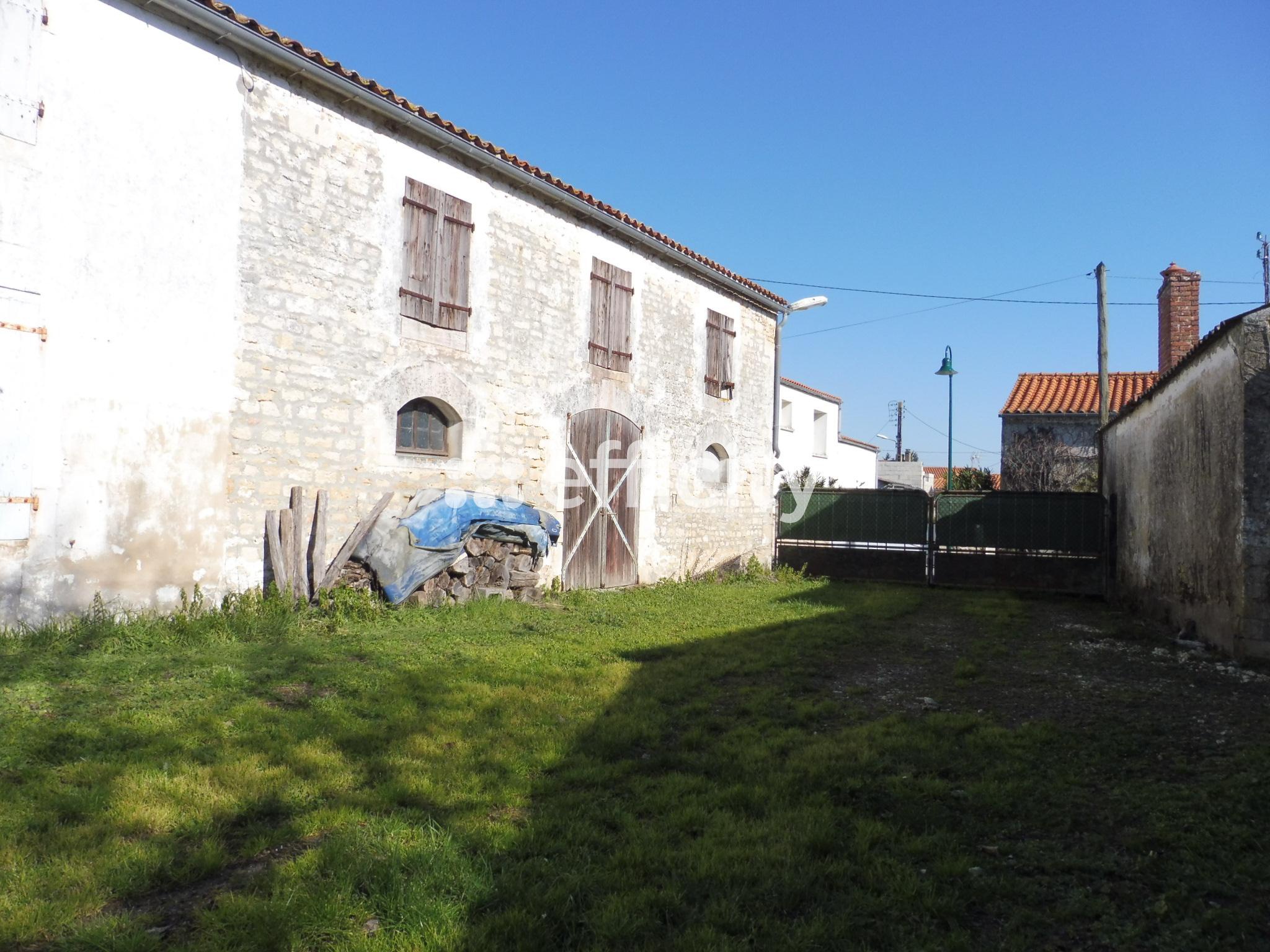 Maison 6 pièces 200 m² · à Ciré-d'Aunis · 200 m² · 98 000 €