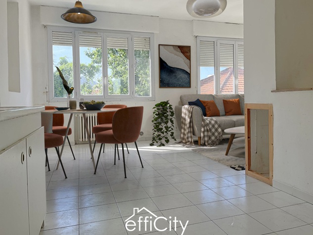 immeuble 8 pièces - 160m2 à Marseille (13010)