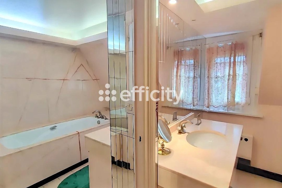 Achat immobilier Maison 10 pièces  255m2 à Seclin (59113) - Photo n°17