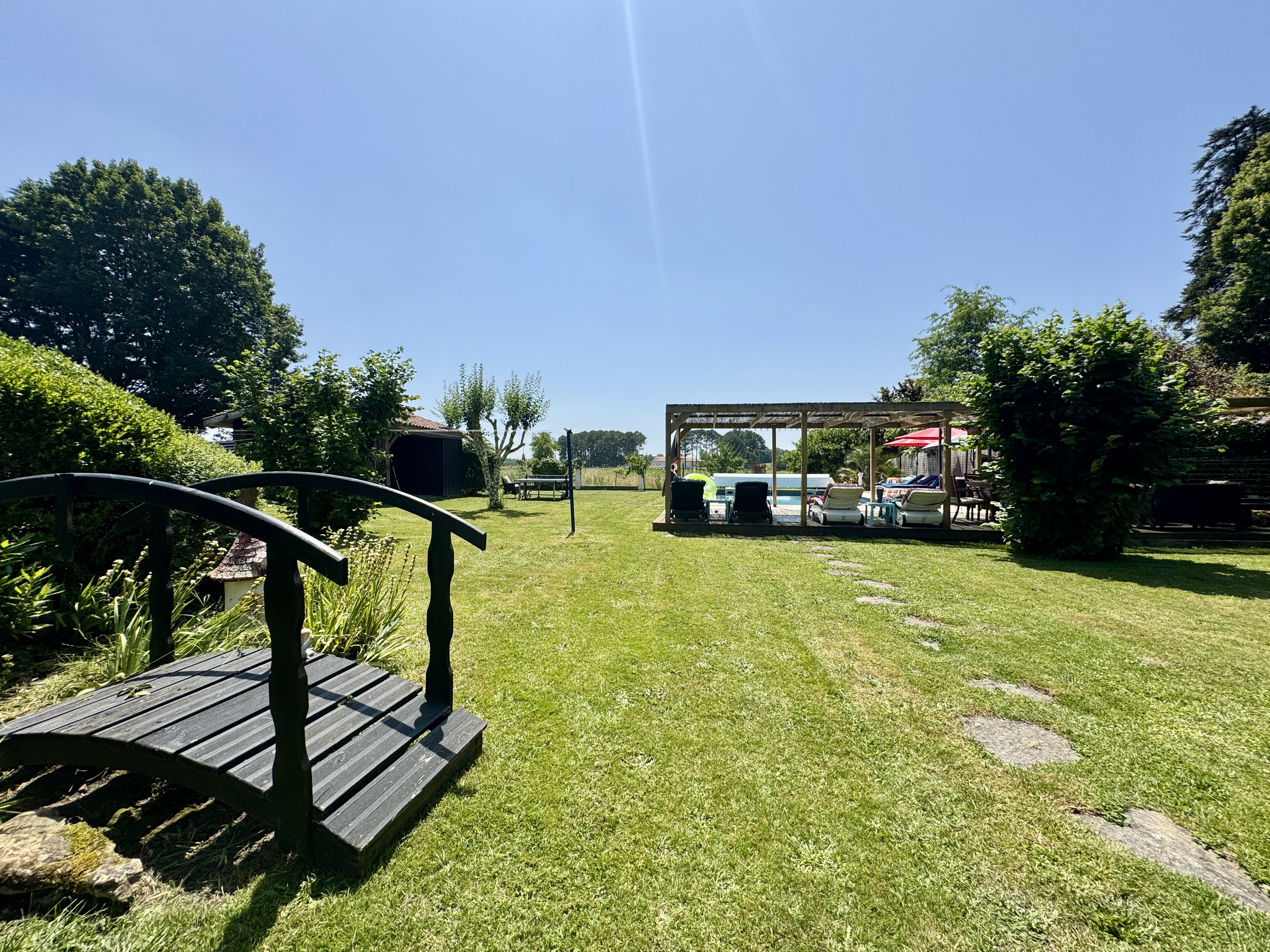 Achat immobilier Maison 8 pièces  260m2 à Saint-Selve (33650) - Photo n°17