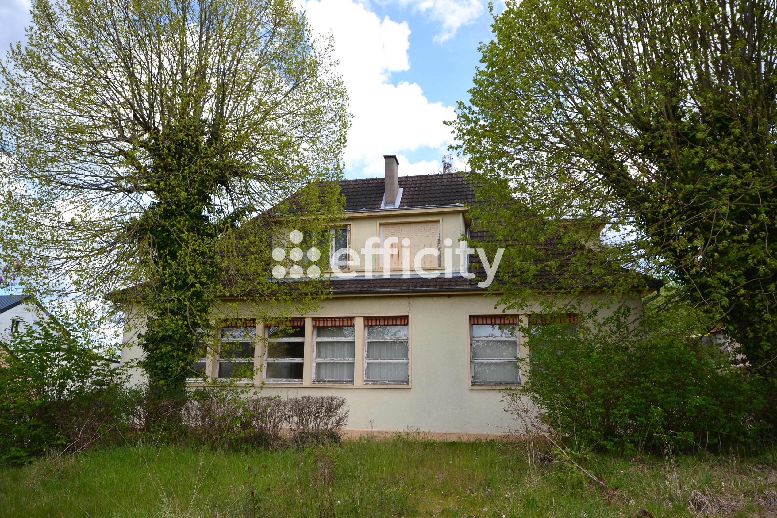 immeuble 10 pièces - 172m2 à La Machine (58260)