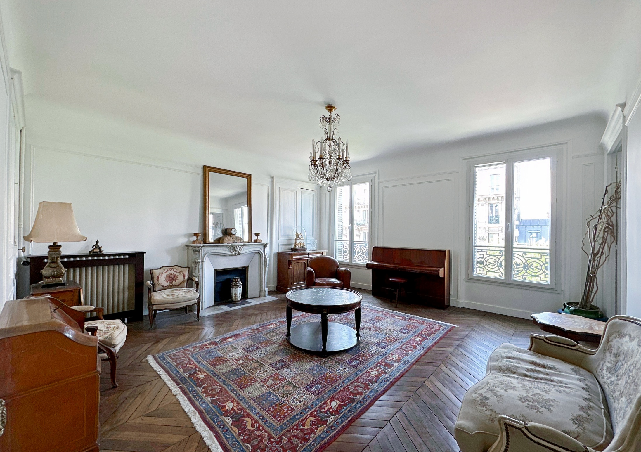 appartement 5 pièces - 126m2 à Paris (75010)