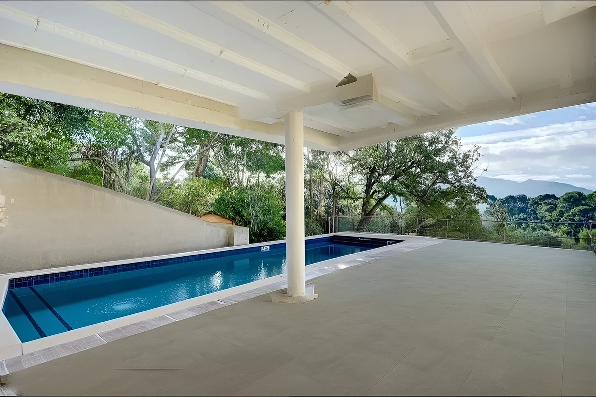 maison 5 pièces - 250m2 à Marseille (13008)