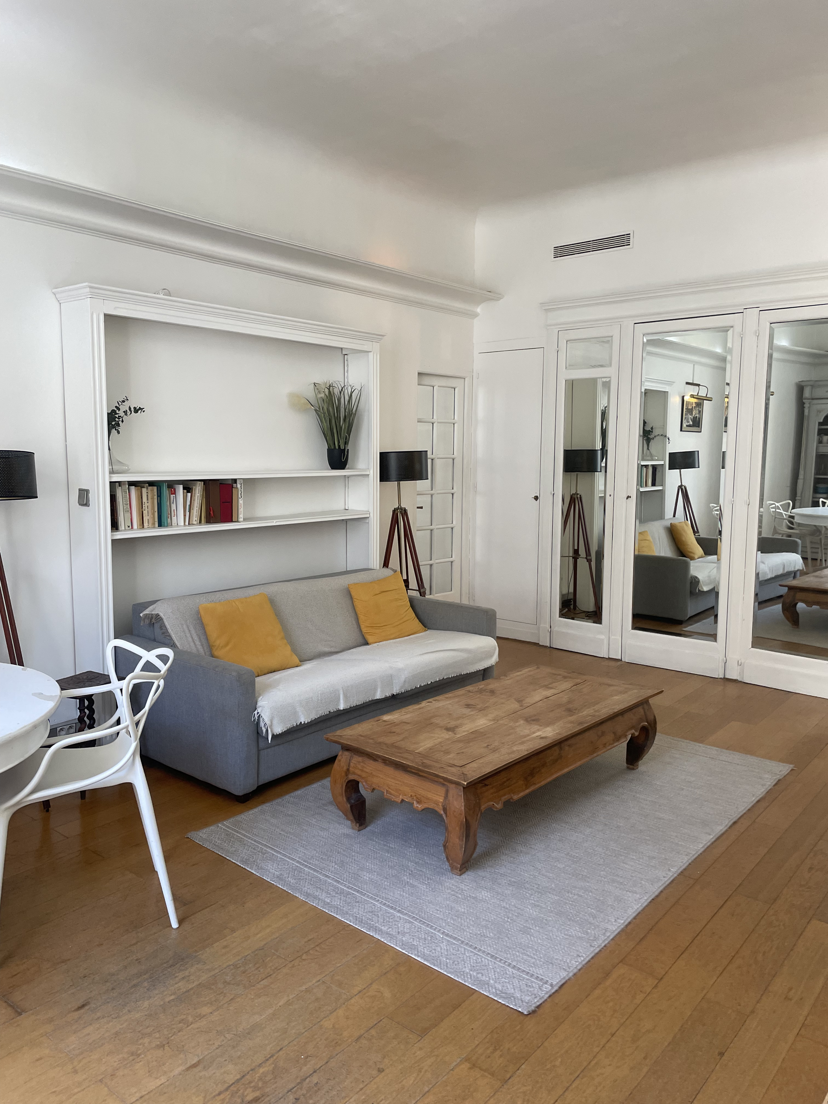 appartement 2 pièces - 56m2 à Paris (75008)