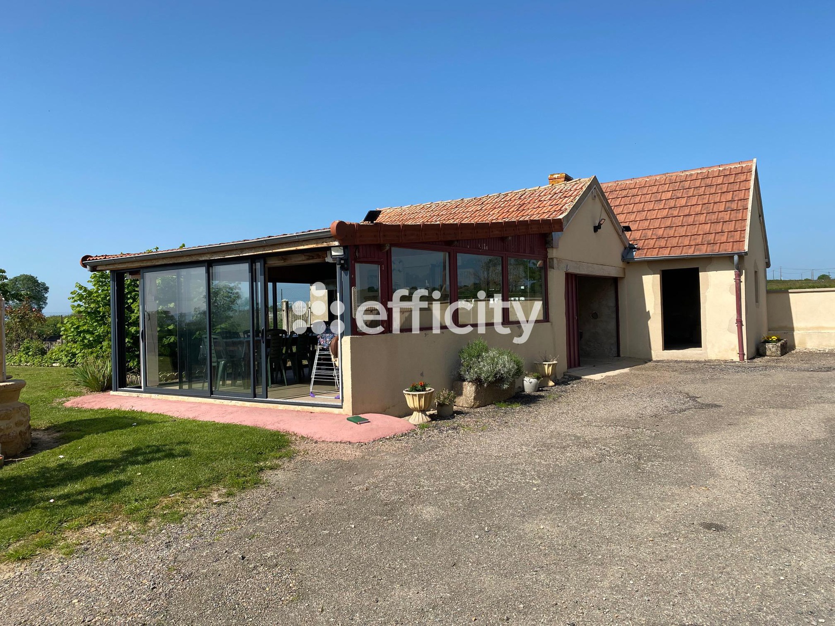 Achat immobilier Maison 5 pièces  110m2 à Saint-Christophe-en-Brionnais (71800) - Photo n°15