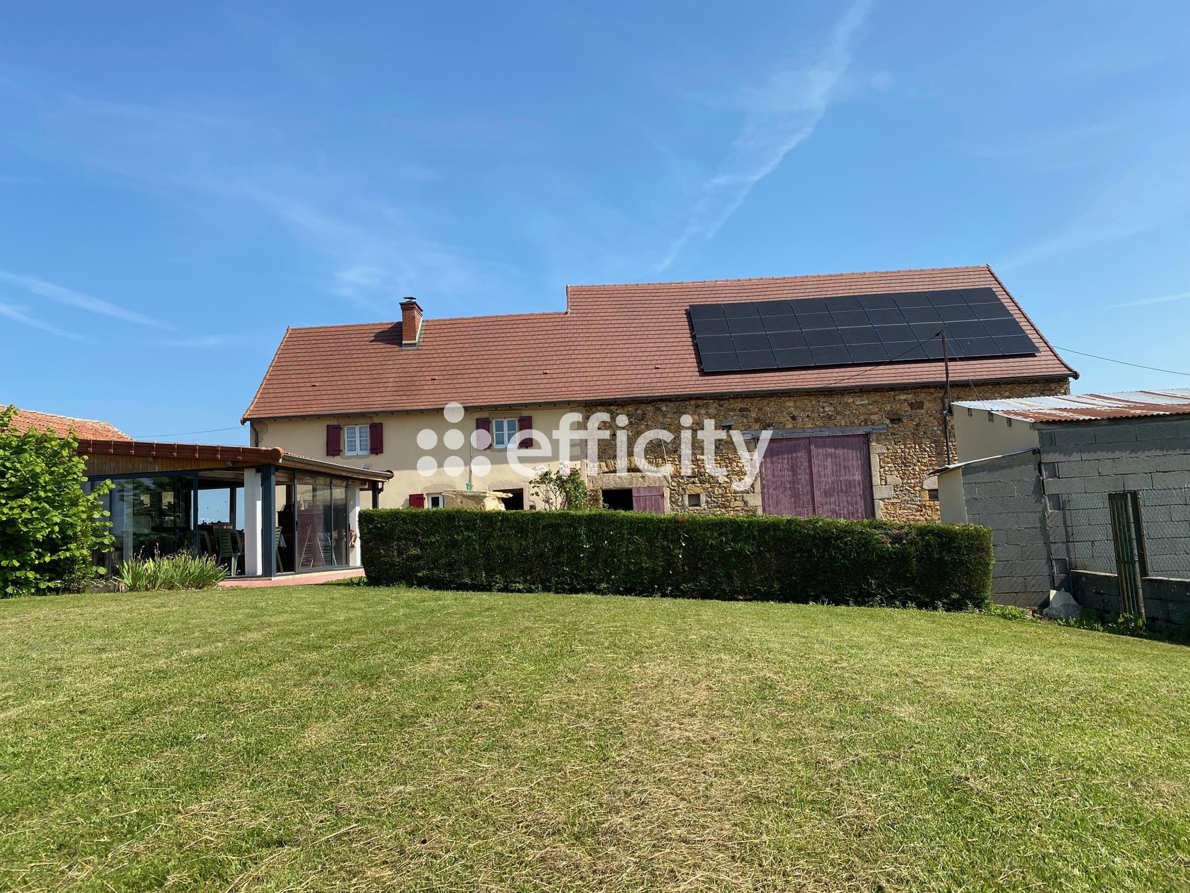 Achat immobilier Maison 5 pièces  110m2 à Saint-Christophe-en-Brionnais (71800) - Photo n°1