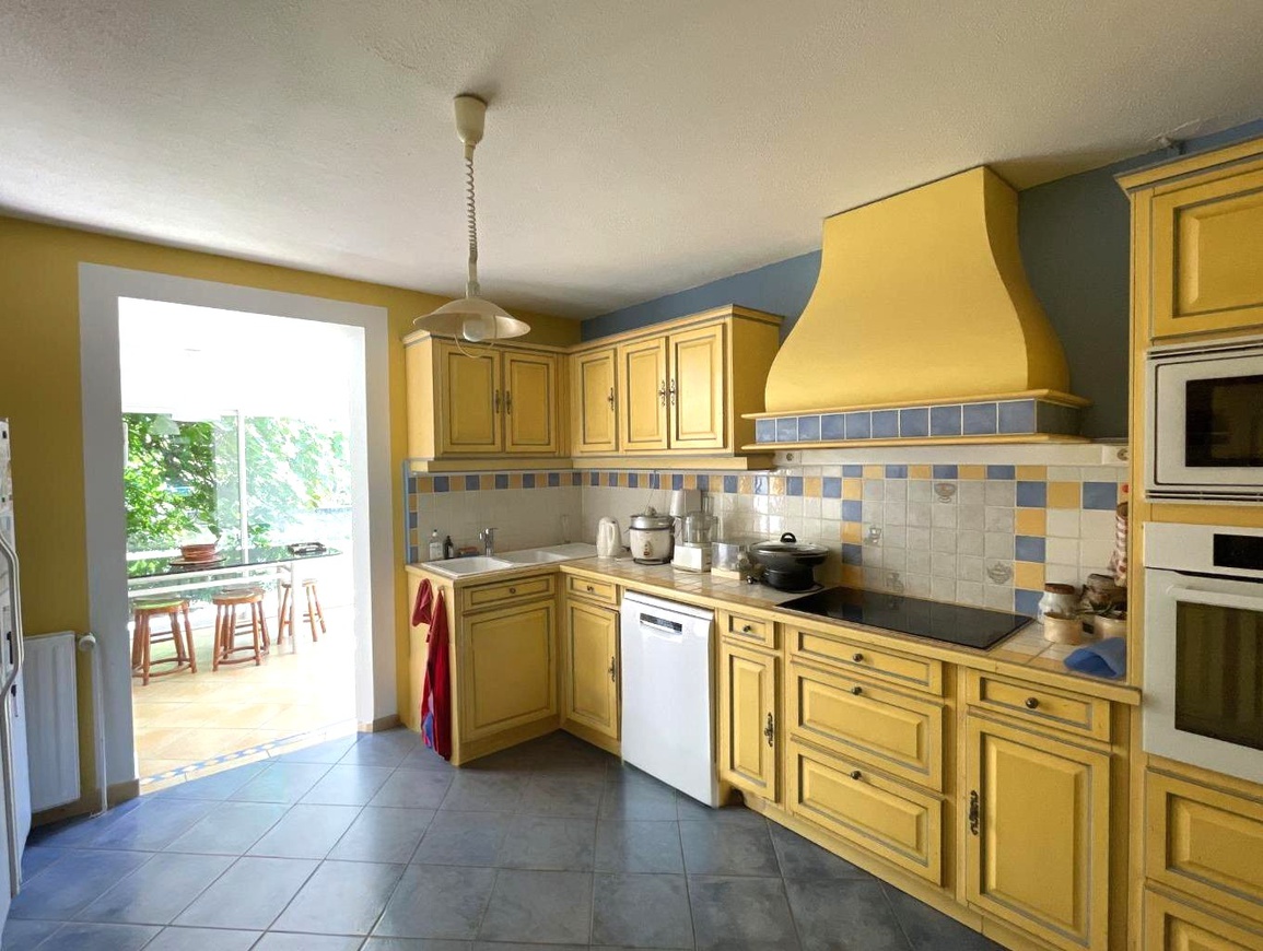 Achat immobilier Maison 7 pièces  250m2 à Pujaut (30131) - Photo n°6