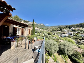 maison 5 pièces - 140m2 à Le Revest-les-Eaux (83200)