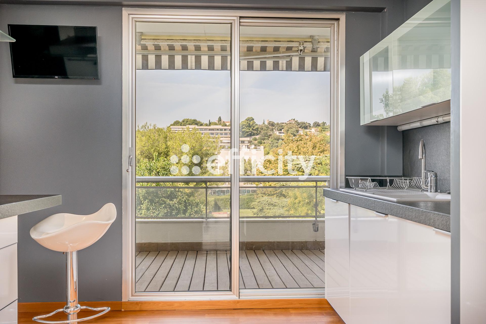 Achat immobilier Appartement 6 pièces  230m2 à Marseille (13008) - Photo n°6